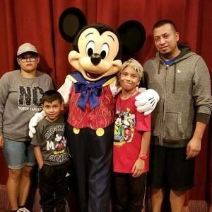 Meet your Posher, Jenaro